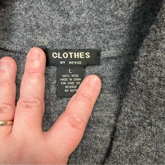 Clothes by REVUE gray button up 100% wool sweater blazer SZ LG - Picture 3 of 3